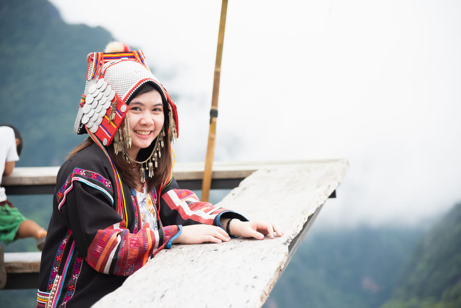 Mujer sonrriente en Yunnan